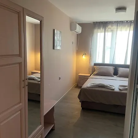 San Marino Motel *